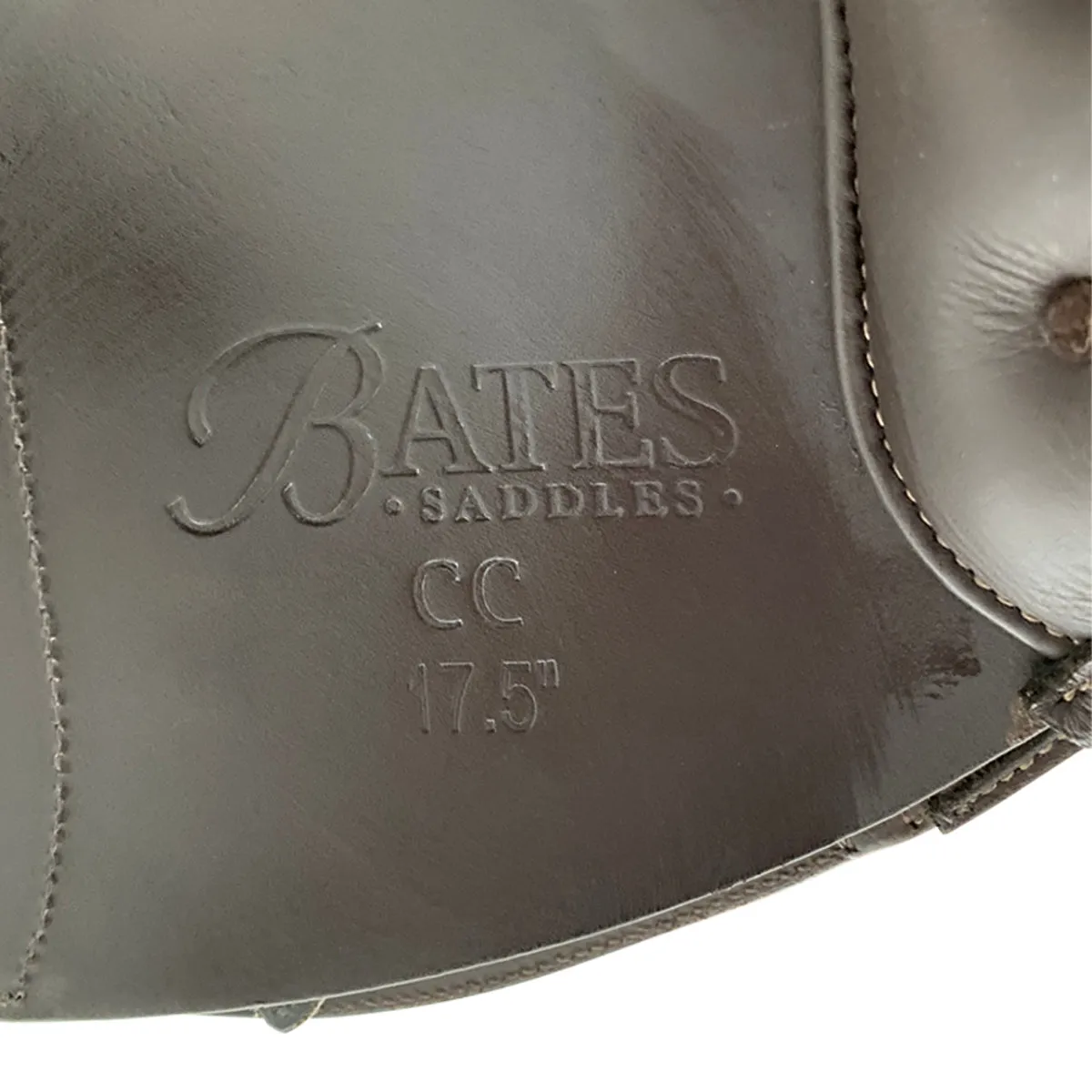 Bates Caprilli Close Contact Saddle in Chocolate - 17.5