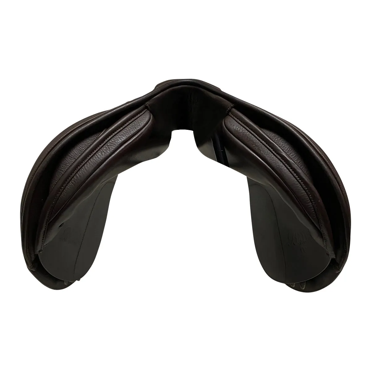 Bates Caprilli Close Contact Saddle in Chocolate - 17.5