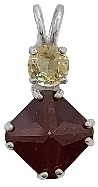 Hessonite Garnet Mini Magician Stone? with Round Cut Yellow Sapphire