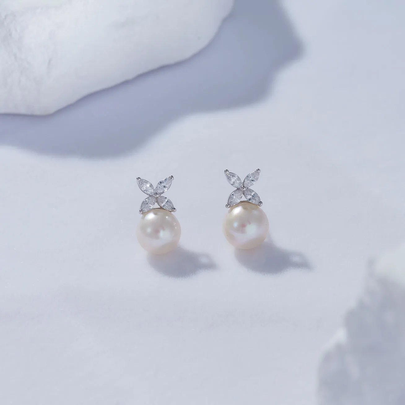 Top Grade Freshwater Pearl Earrings WE00619 | EVERLEAF