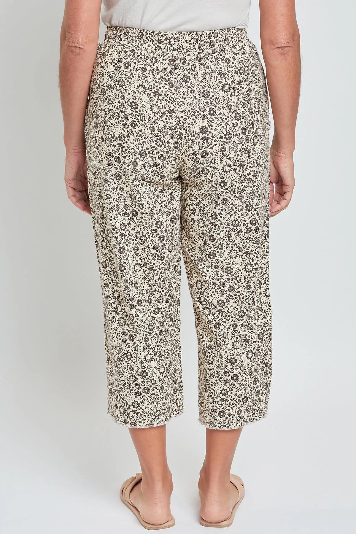 Women's High Rise Linen Capri Pant With Fray Detail